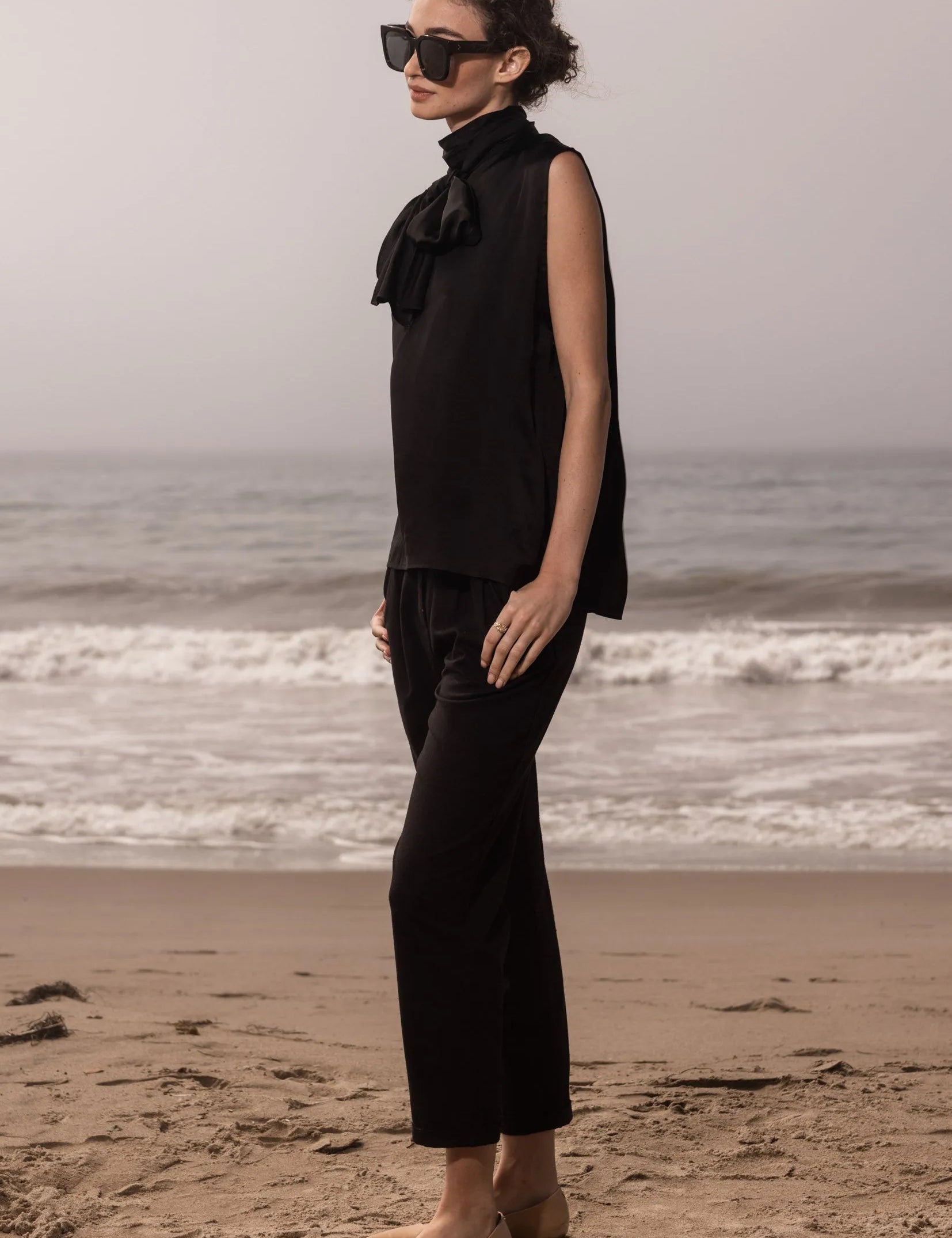 margo top and kaolin trouser black