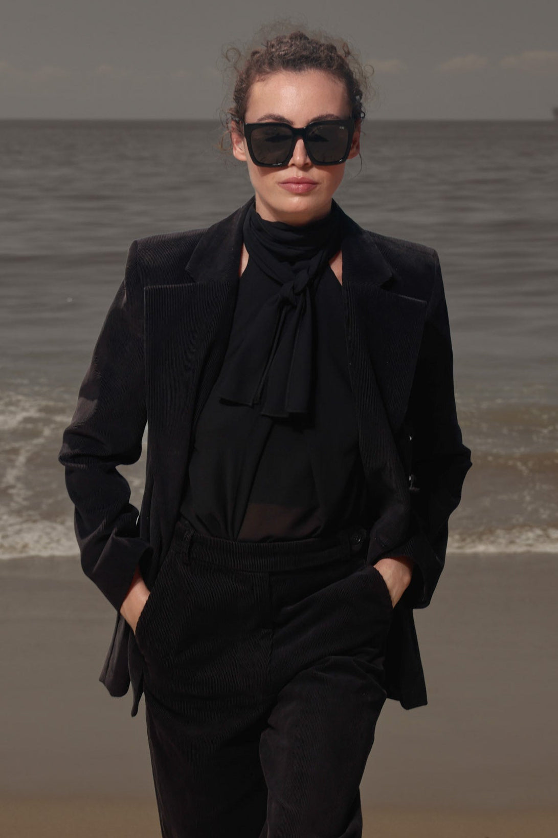 Mars Blazer - Noir Velvet - Heidi Merrick