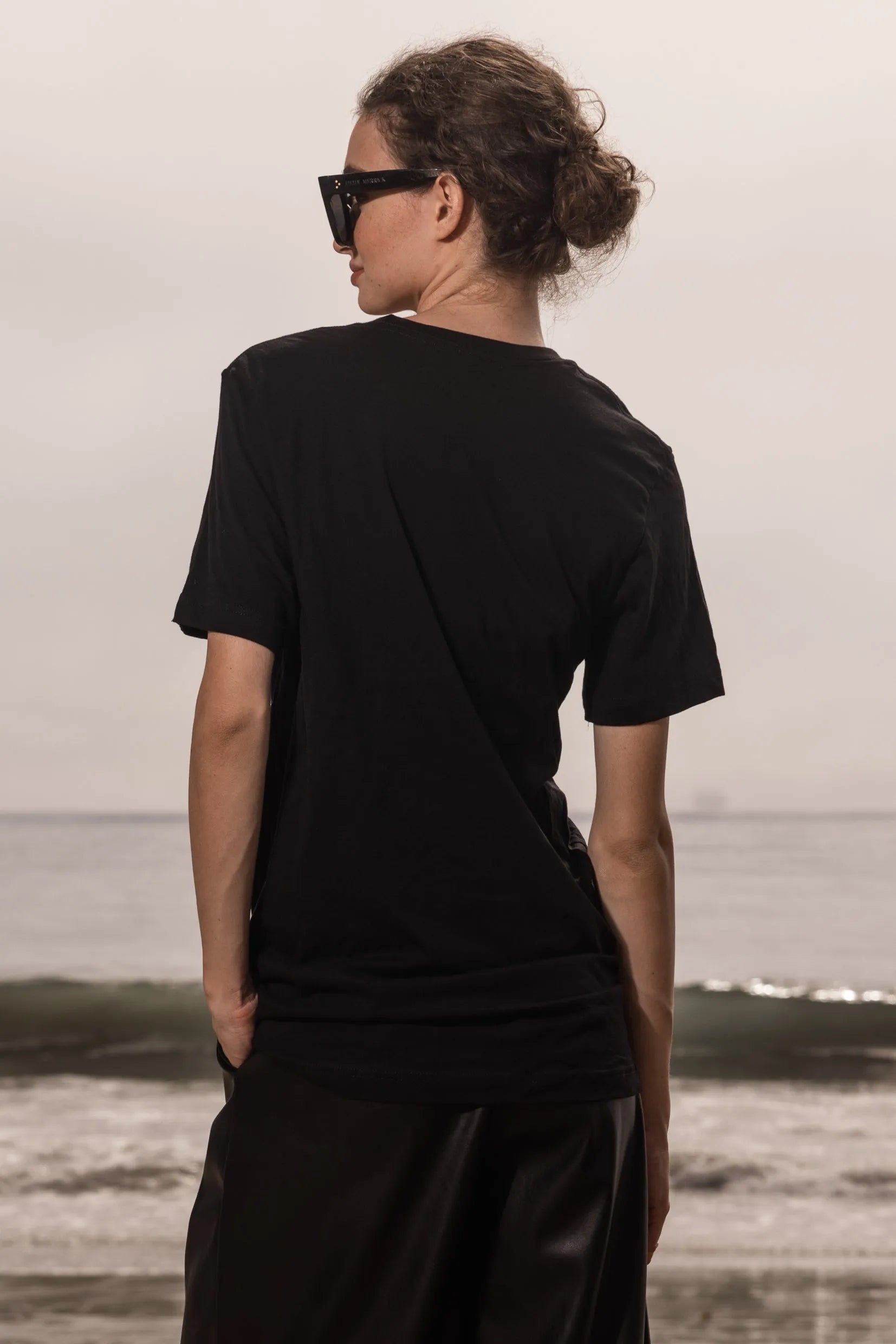 SRF LA TEE - BLACK - Heidi Merrick