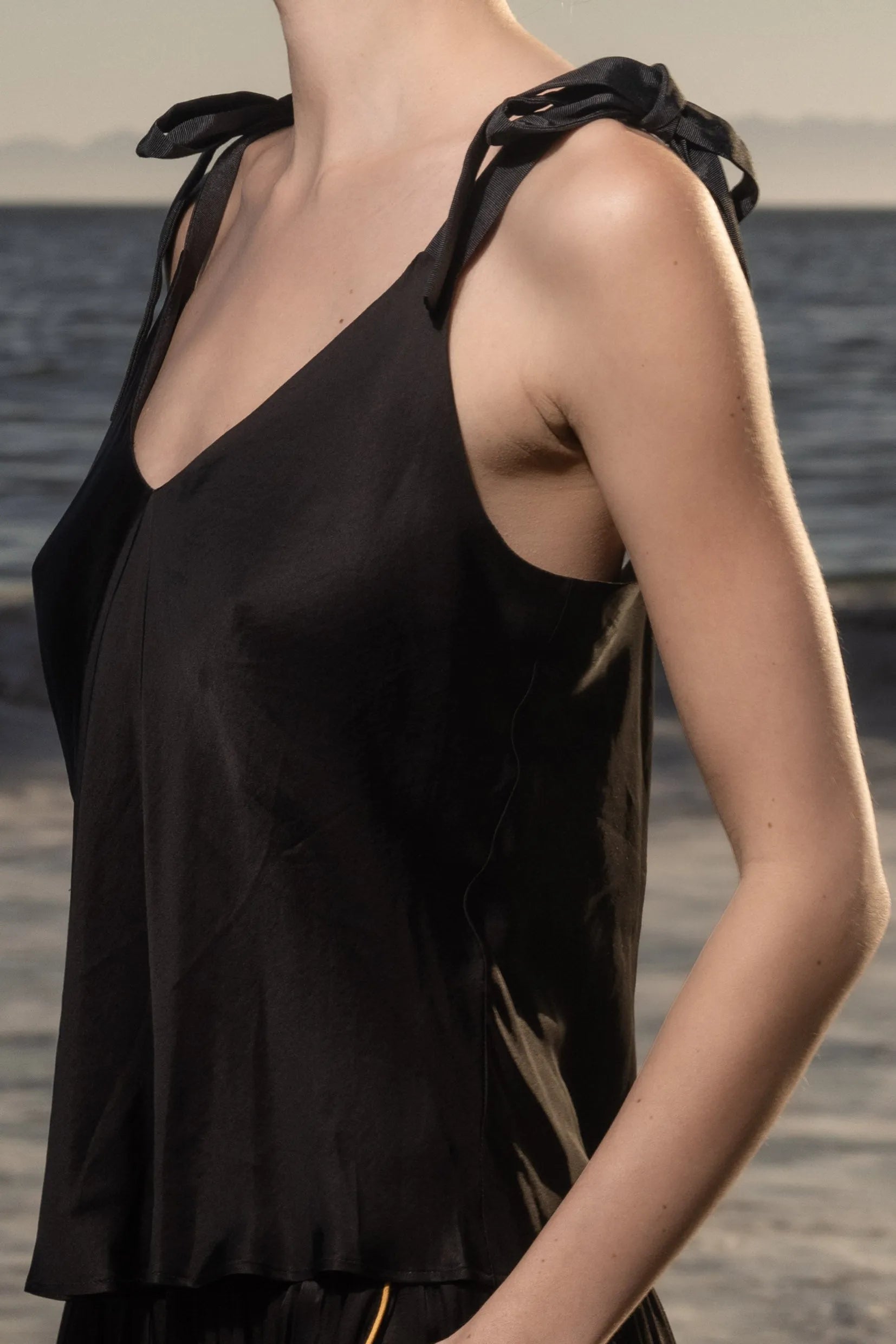 Caraco Top - Noir - Heidi Merrick