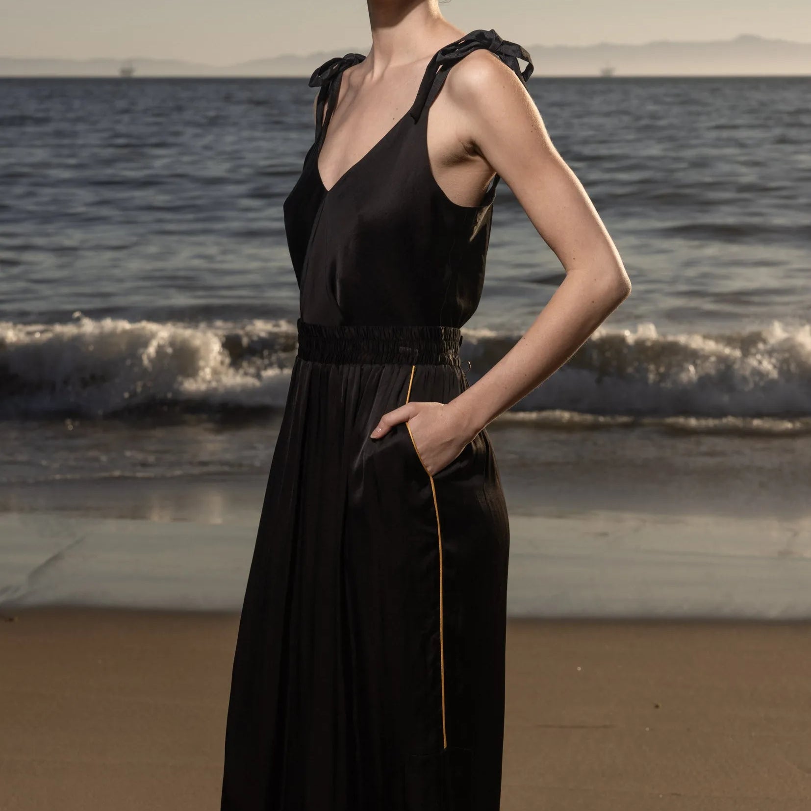 Caraco Top - Noir - Heidi Merrick