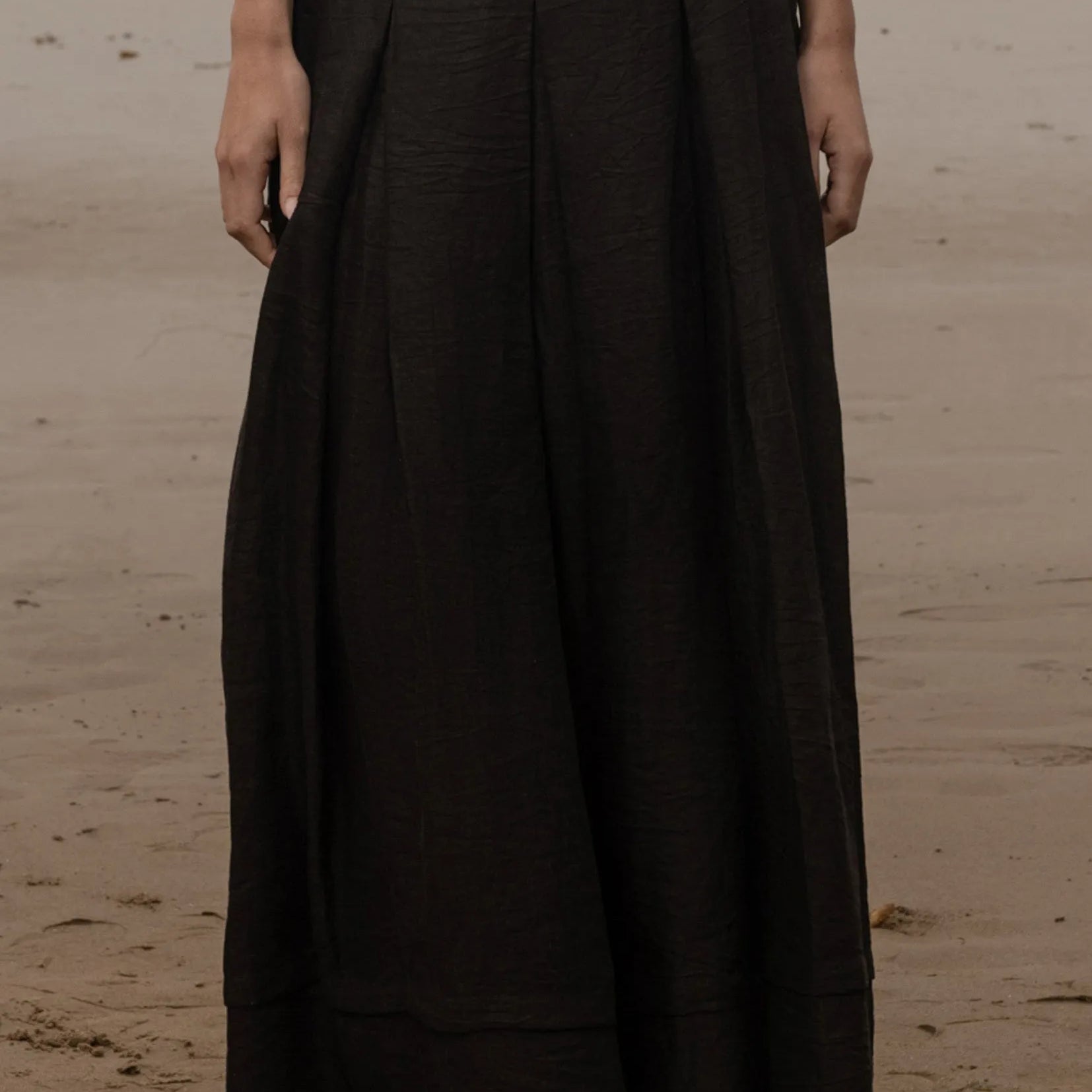 Marbella Skirt - Noir Tissue Linen - Heidi Merrick
