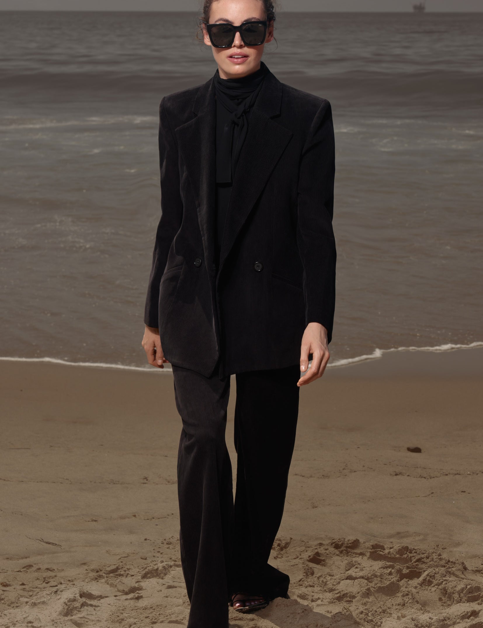 Mars Blazer - Noir Velvet - Heidi Merrick