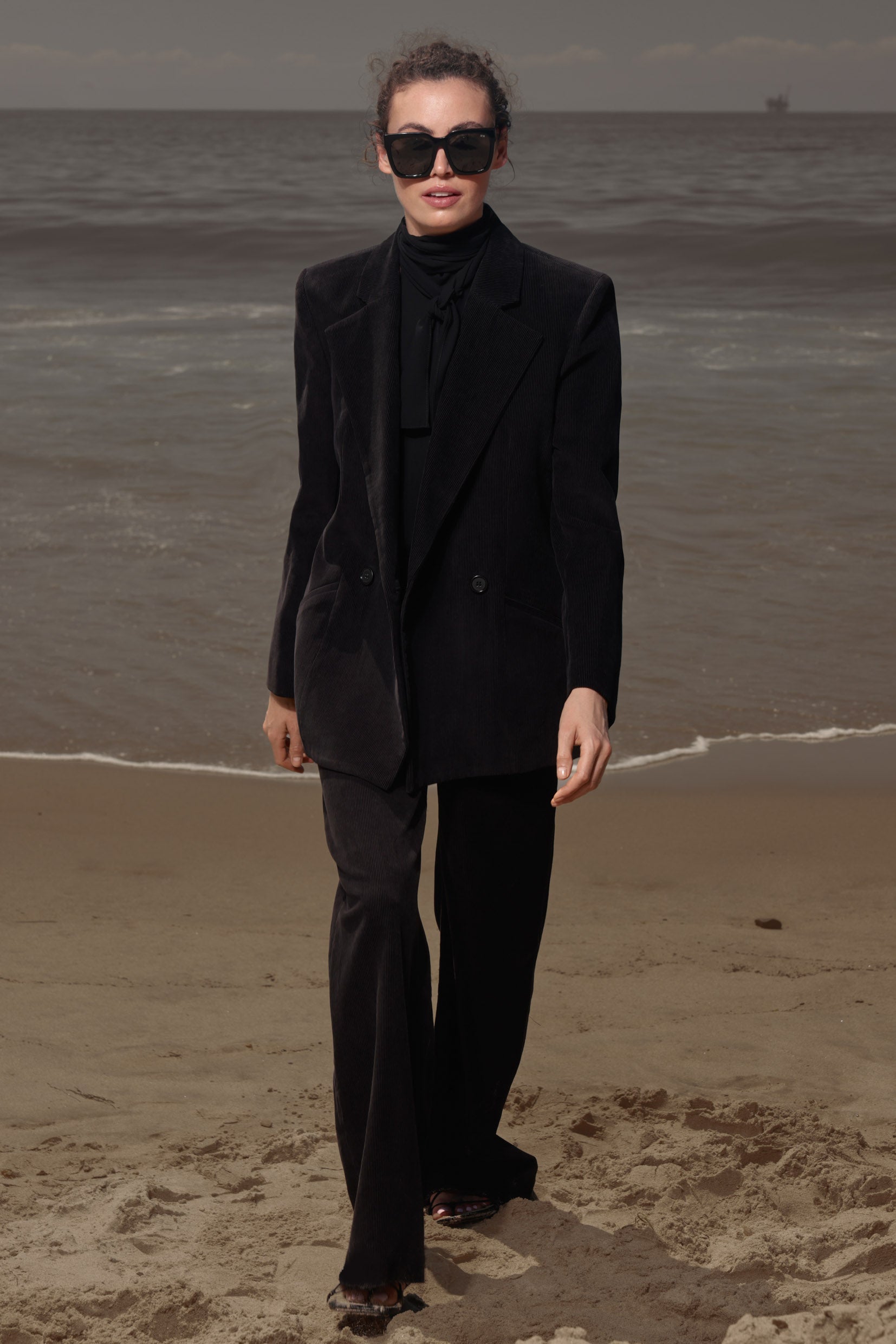 Mars Blazer - Noir Velvet - Heidi Merrick