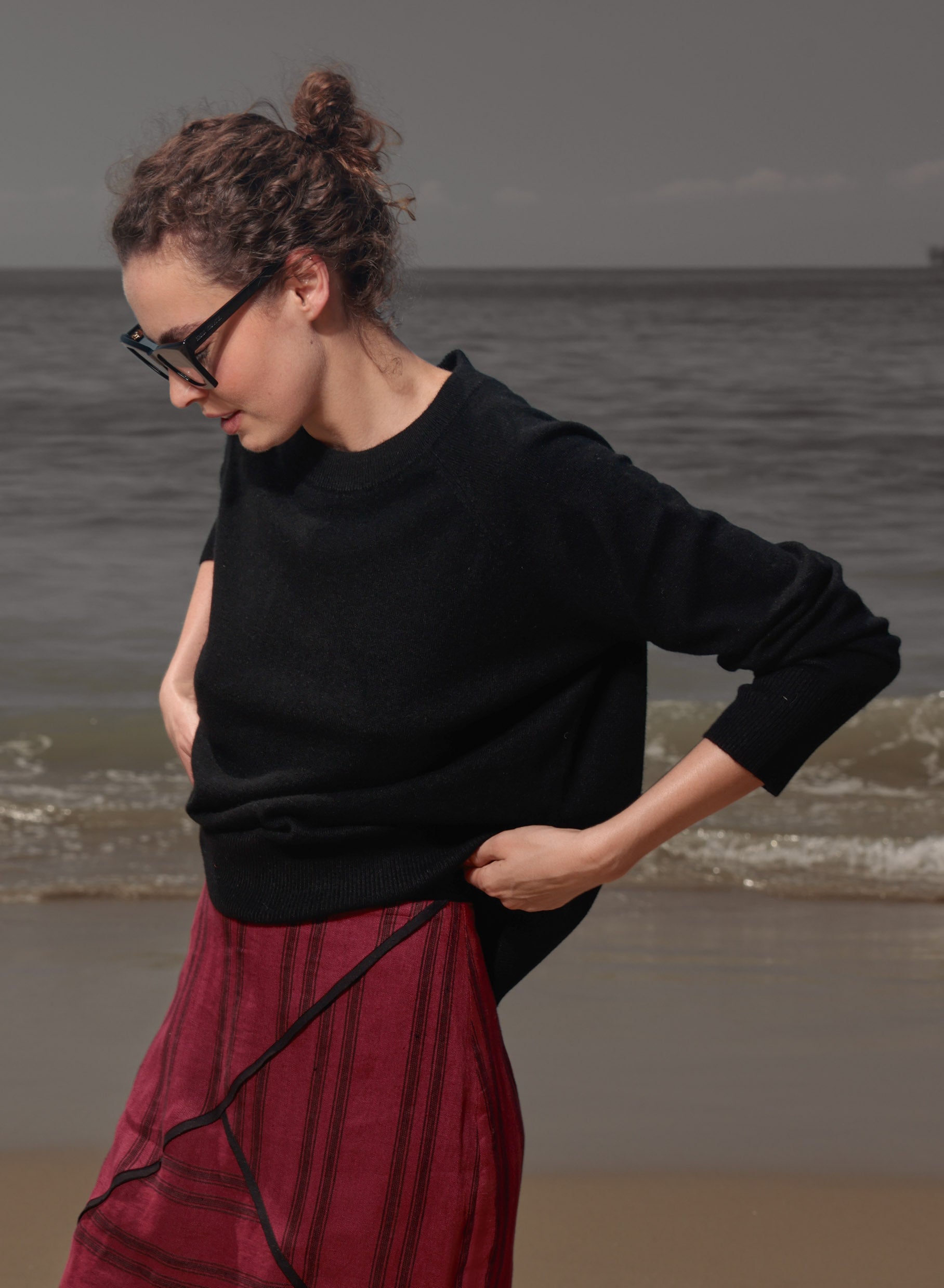 Daily Sweater - Noir - Heidi Merrick