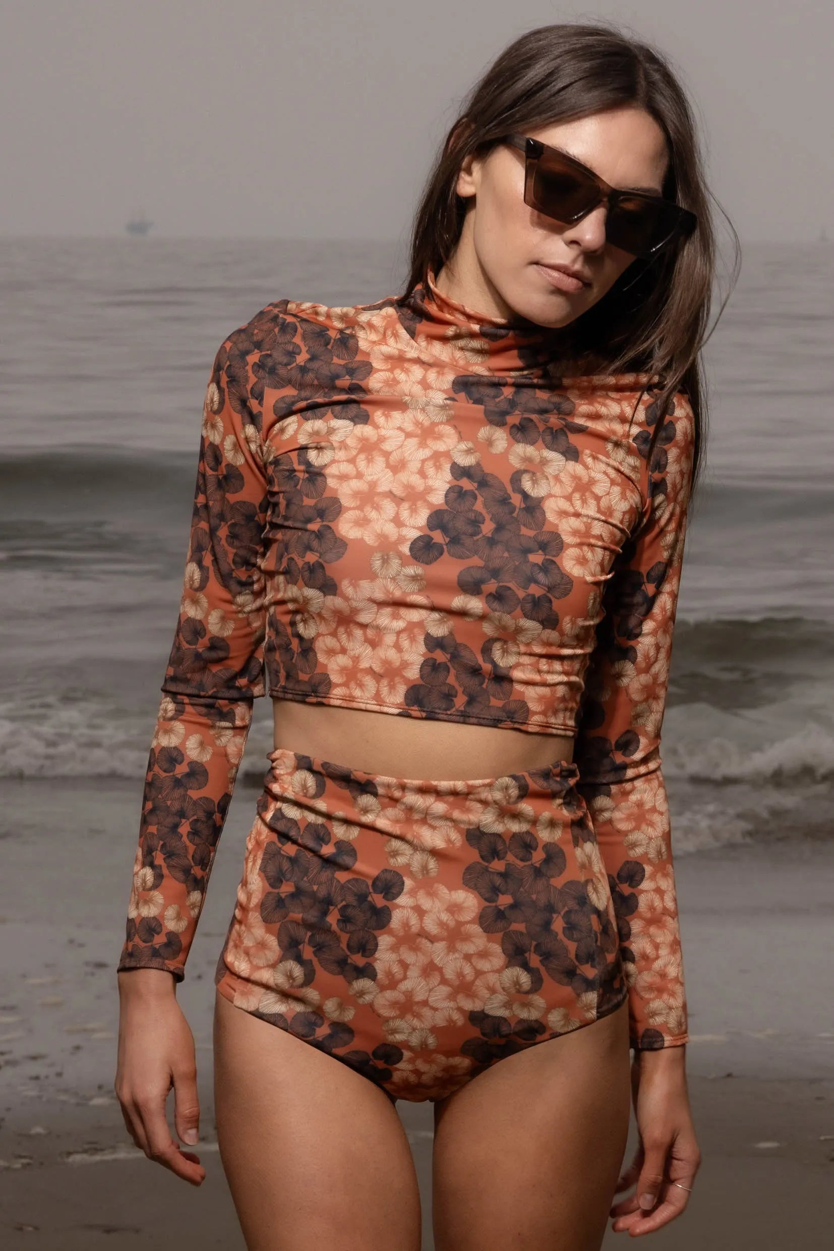 Vicent Bottom - Chalked Palm - Heidi Merrick