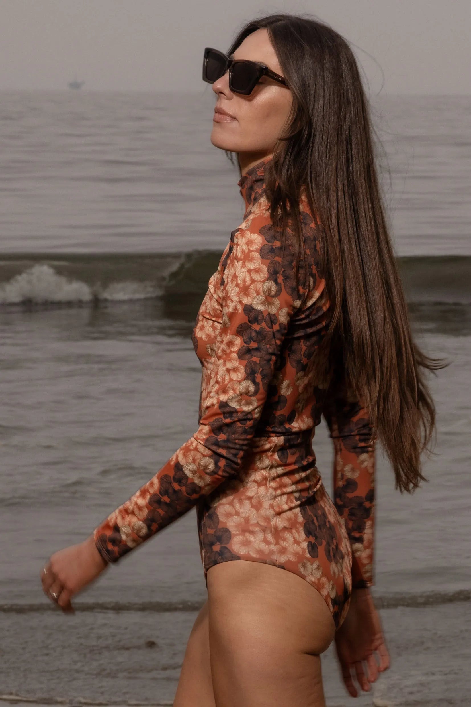 Vicent Bottom - Chalked Palm - Heidi Merrick