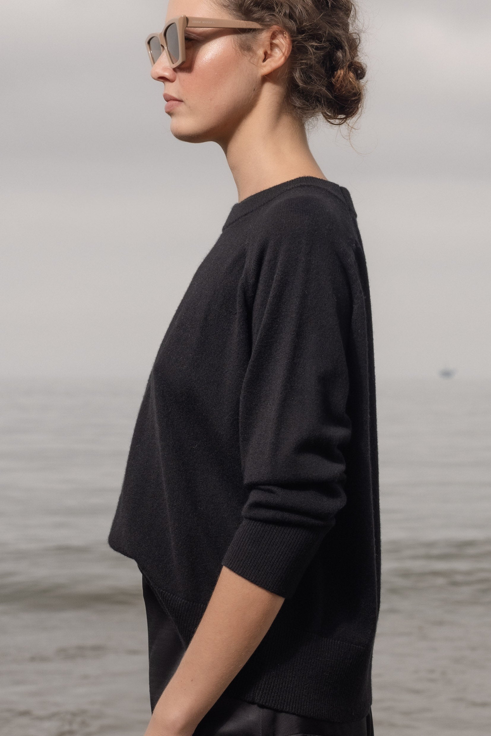 Daily Sweater - Noir - Heidi Merrick