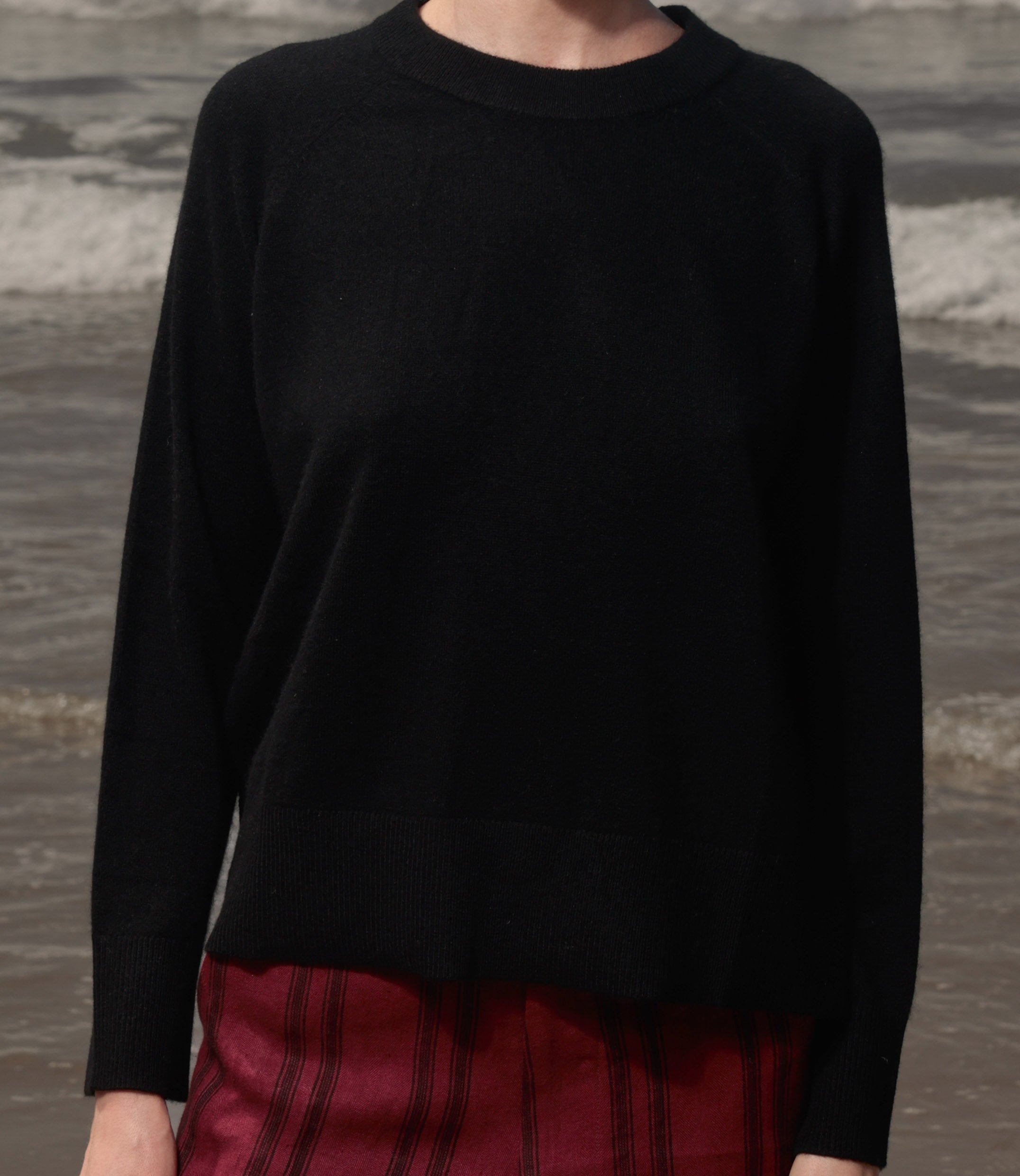 Daily Sweater - Noir - Heidi Merrick