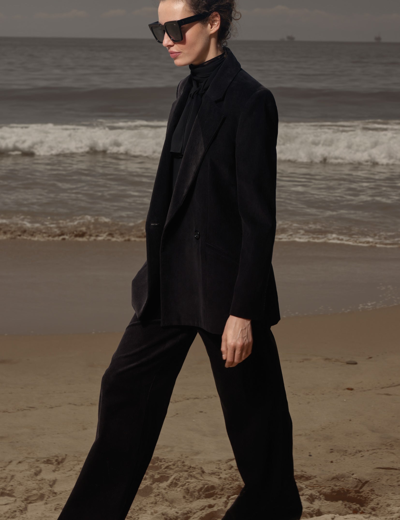 Mars Blazer - Noir Velvet - Heidi Merrick