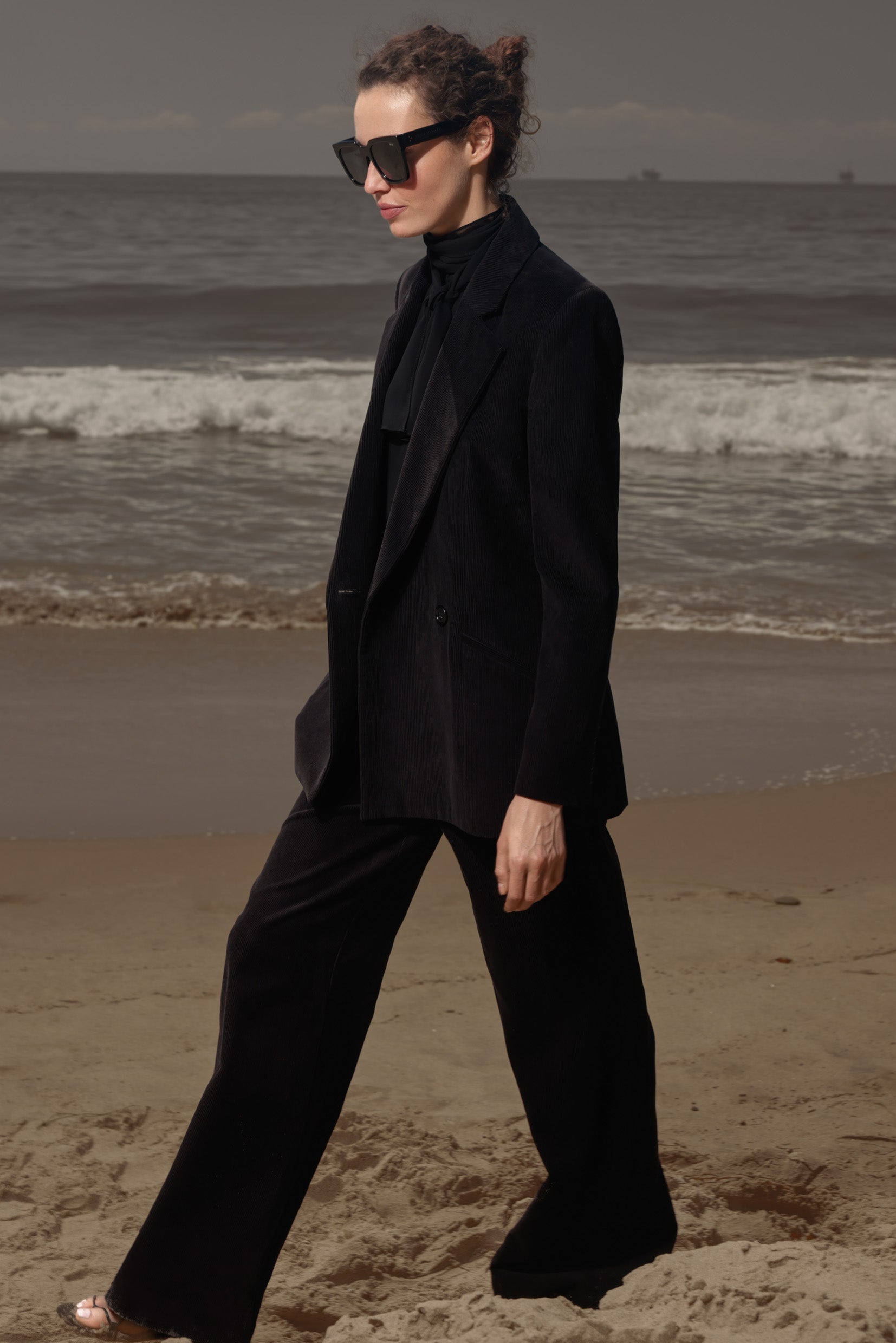 Mars Blazer - Noir Velvet - Heidi Merrick