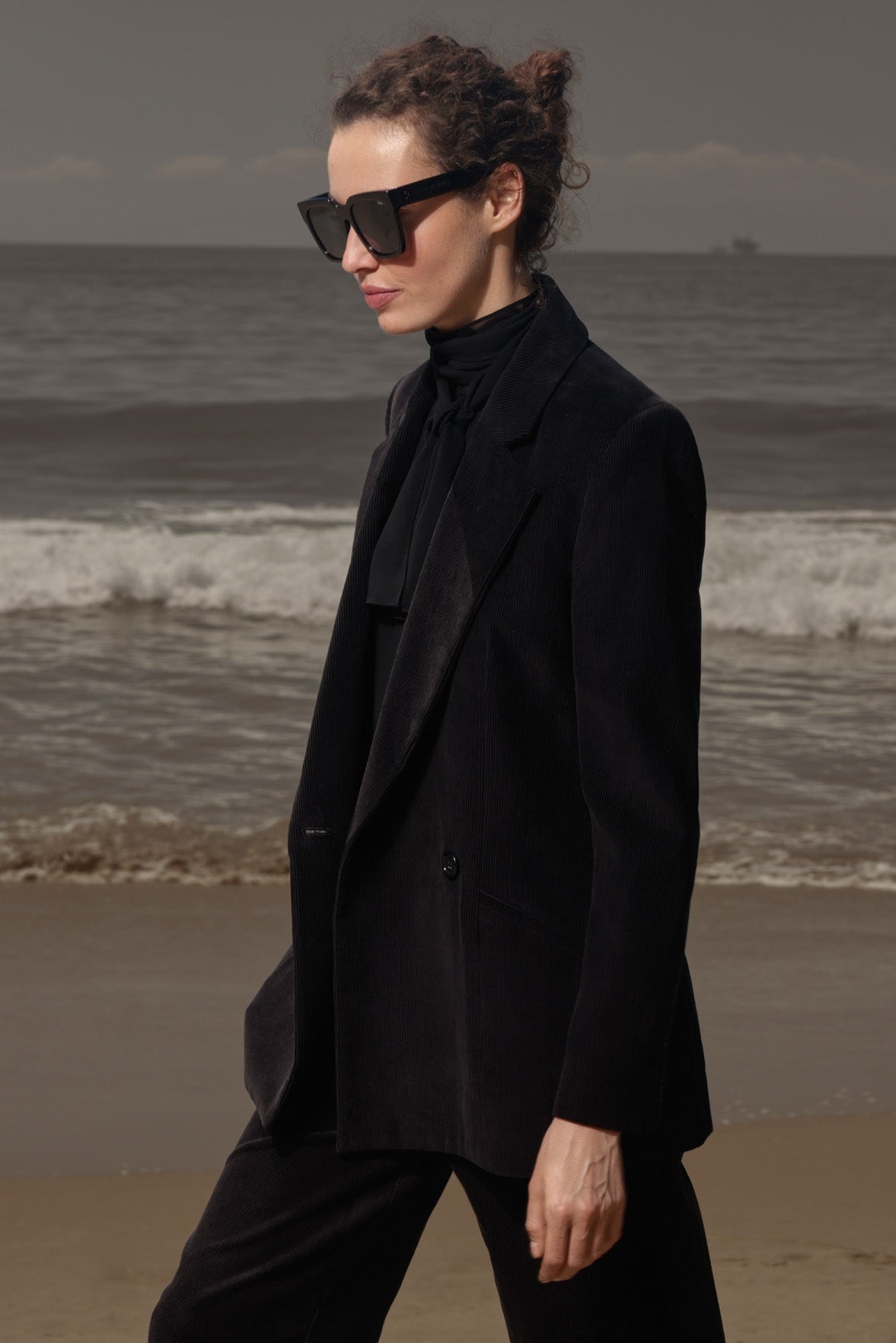 Mars Blazer - Noir Velvet - Heidi Merrick