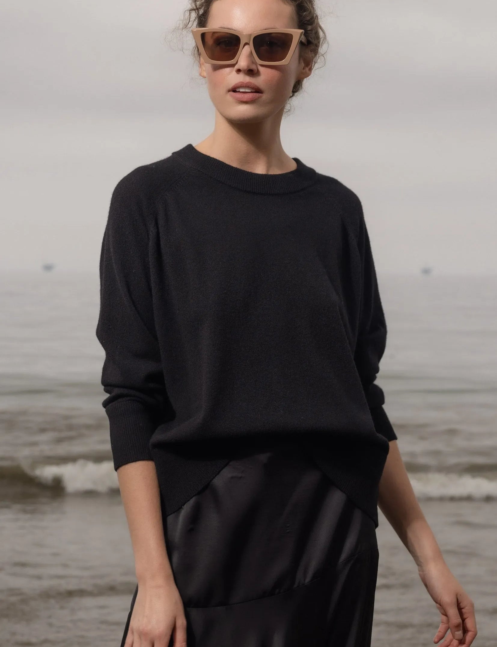Daily Sweater - Noir - Heidi Merrick