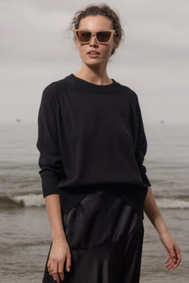 Daily Sweater - Noir - Heidi Merrick