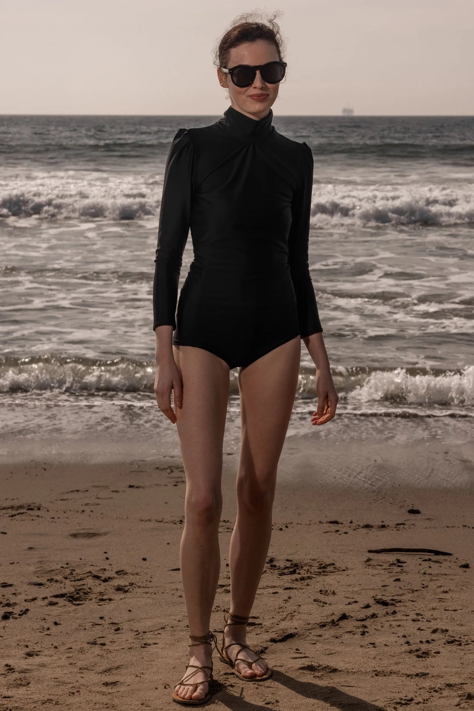 Izzy Rashguard - Black - Heidi Merrick