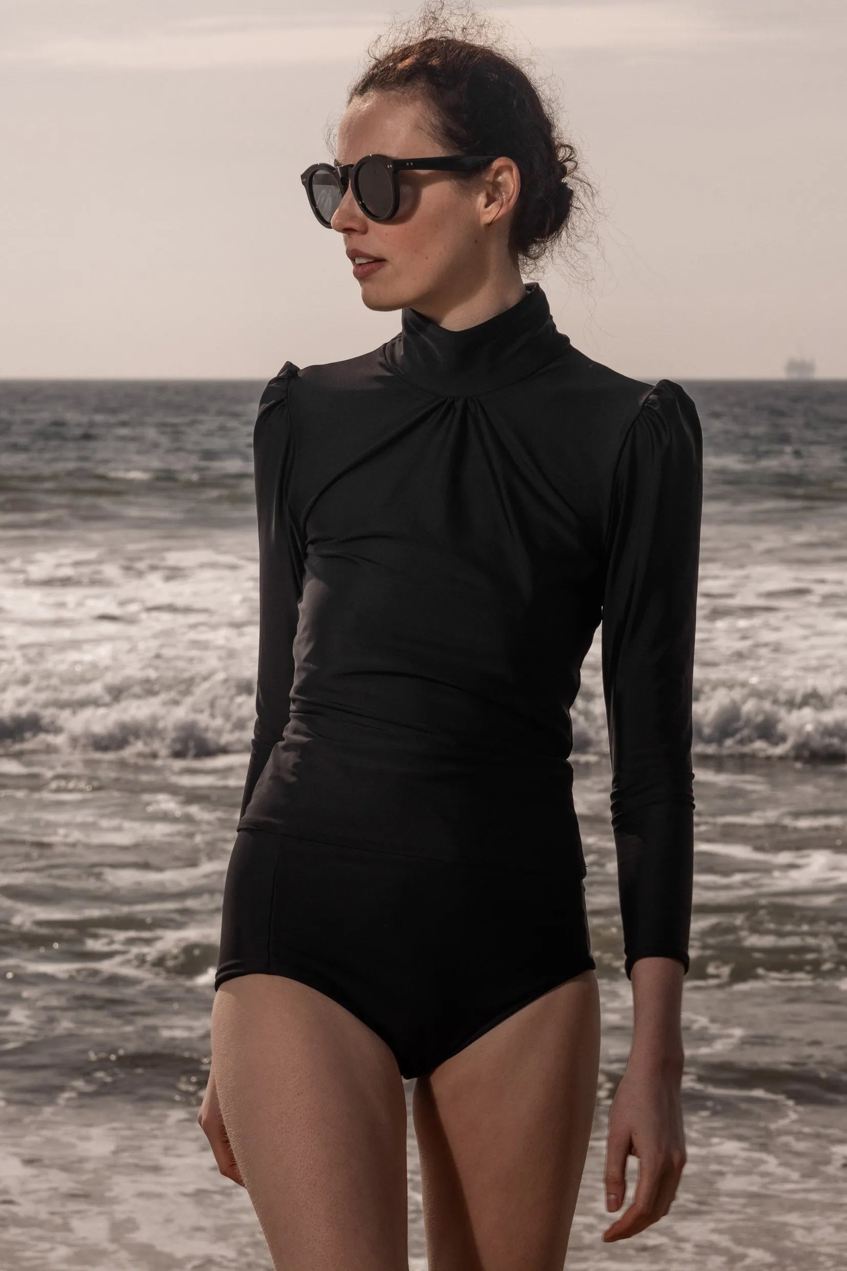 Izzy Rashguard - Black - Heidi Merrick