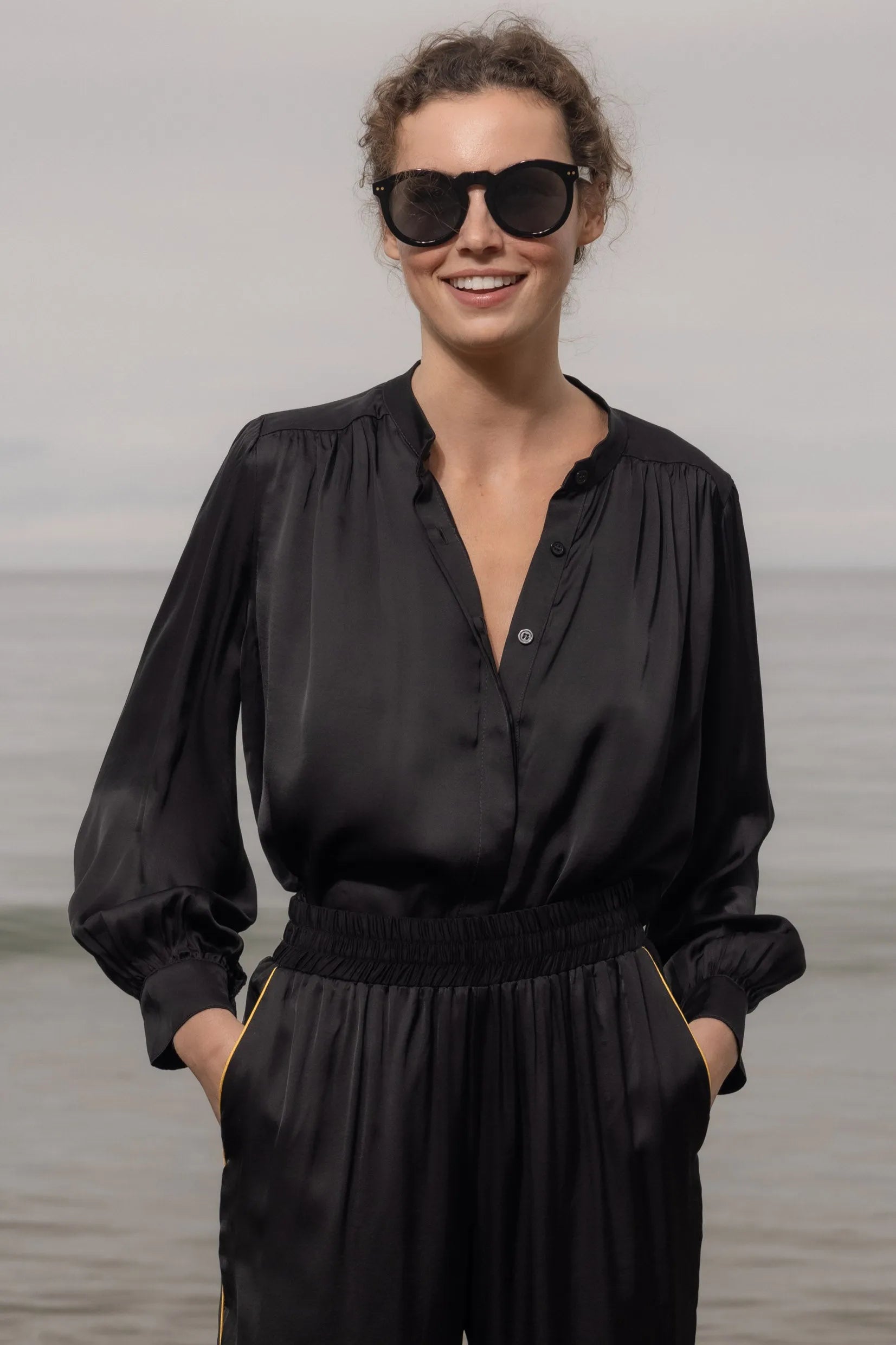 Farah Blouse - Noir - Heidi Merrick