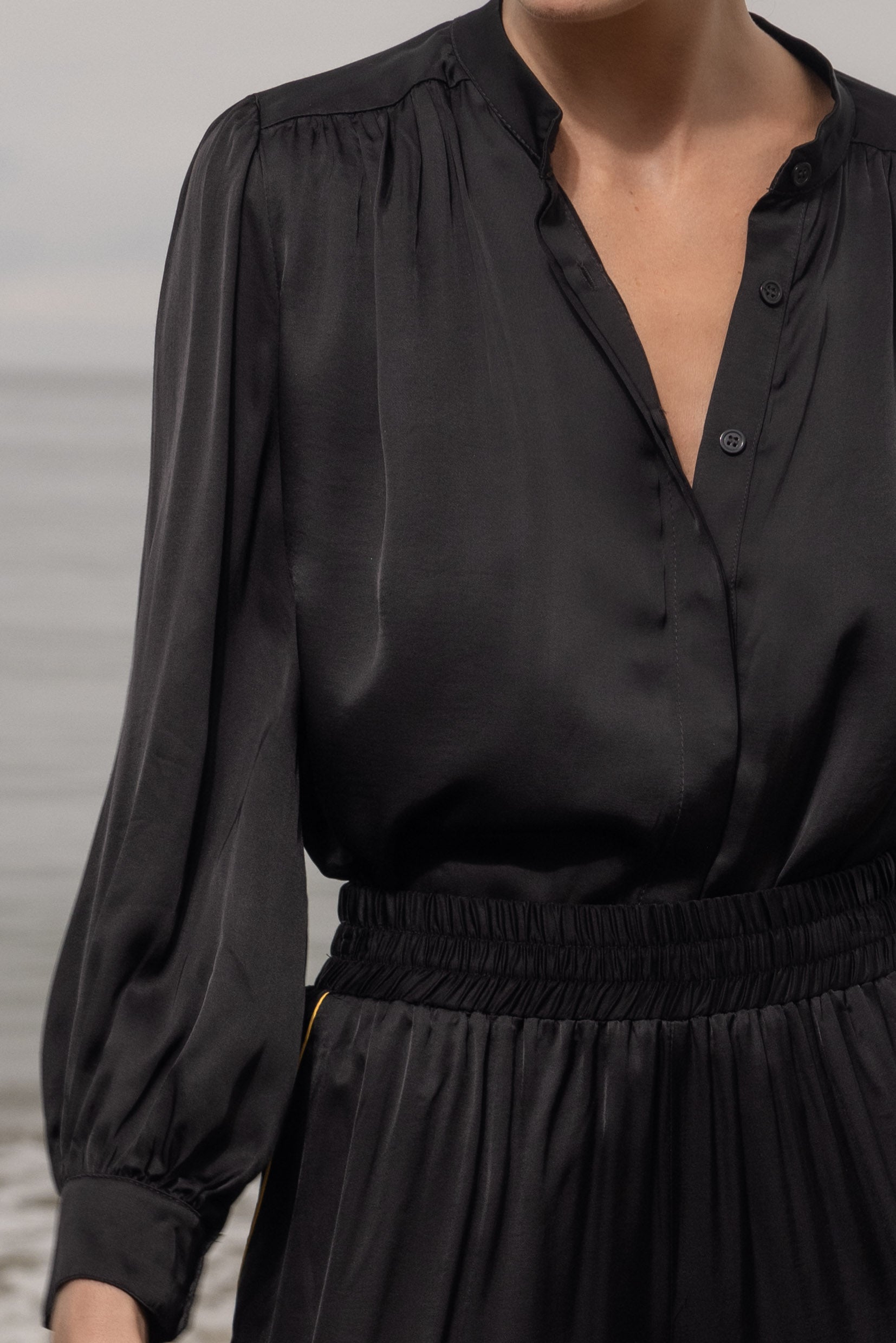 Farah Blouse - Noir - Heidi Merrick