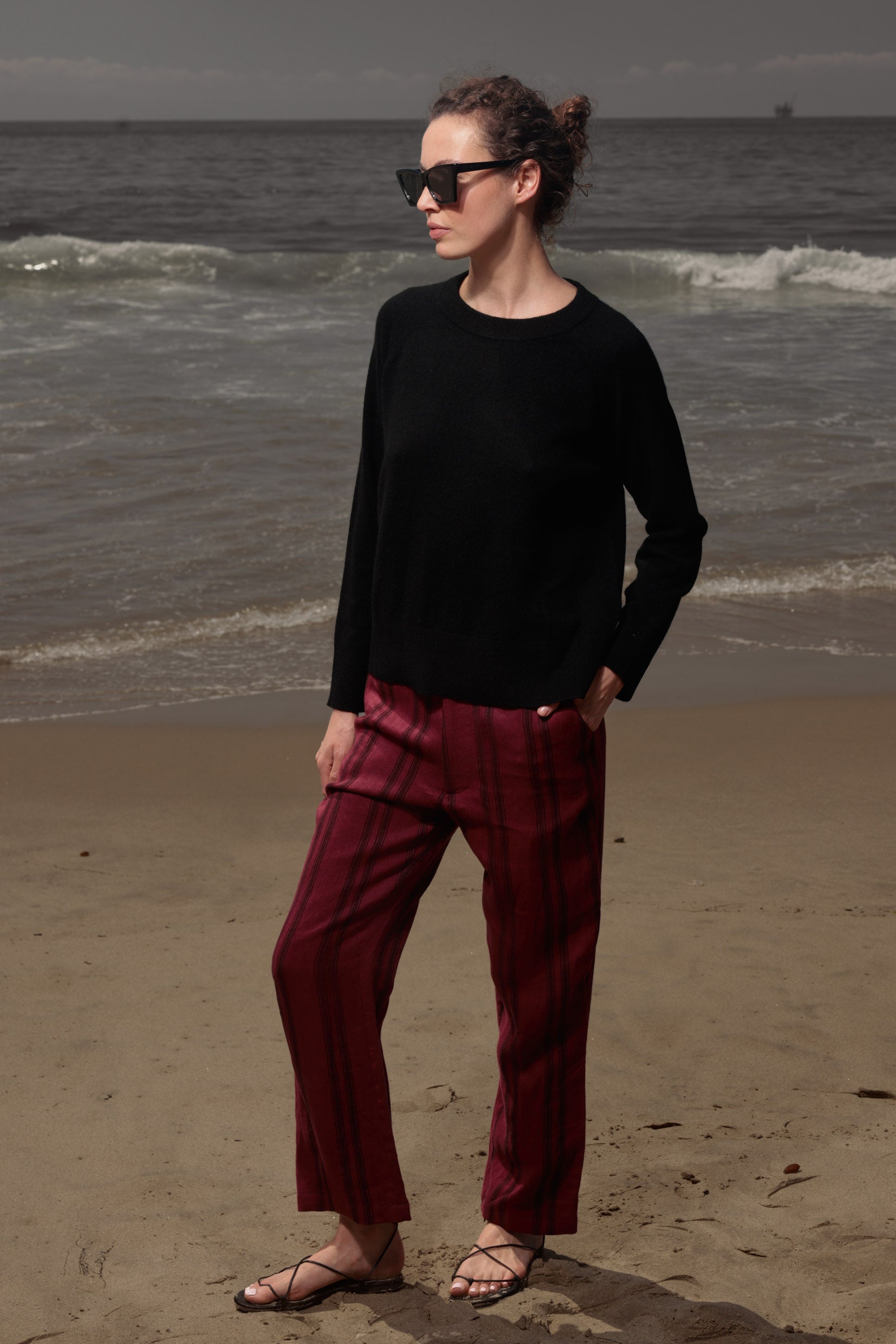 Daily Sweater - Noir - Heidi Merrick