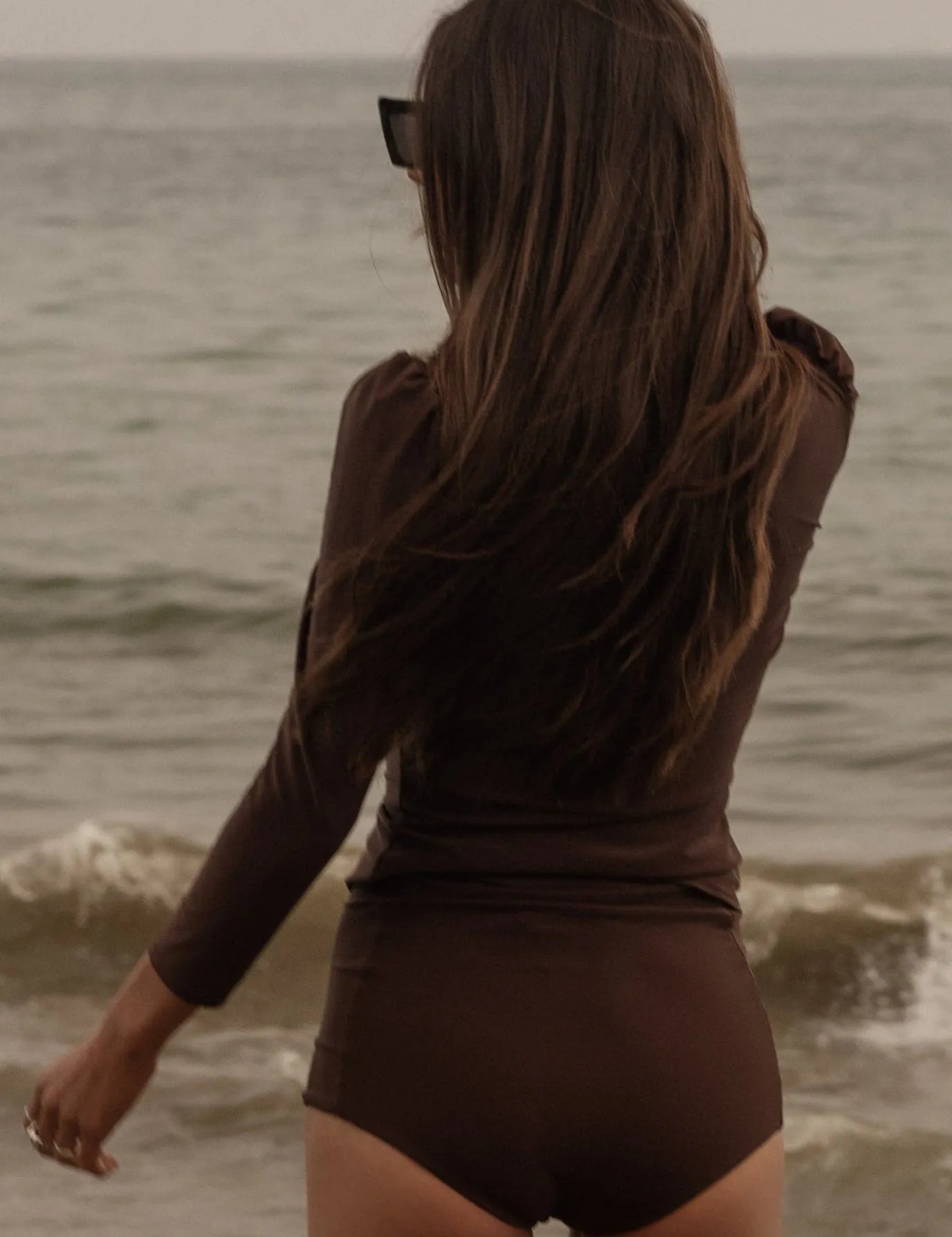 Izzy Rashguard - Chocolate - Heidi Merrick