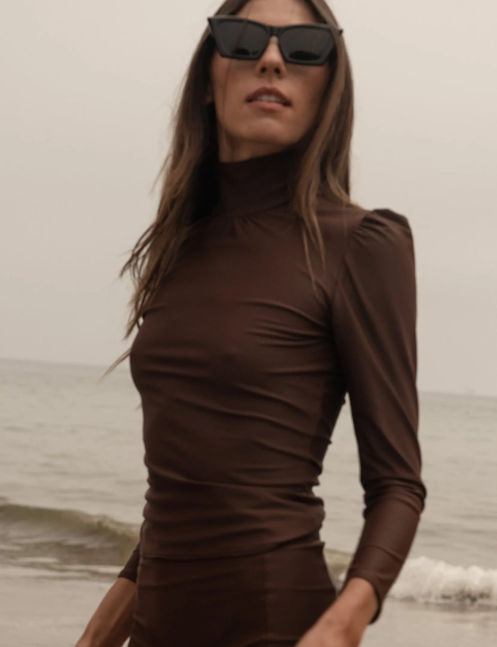 Izzy Rashguard - Chocolate - Heidi Merrick
