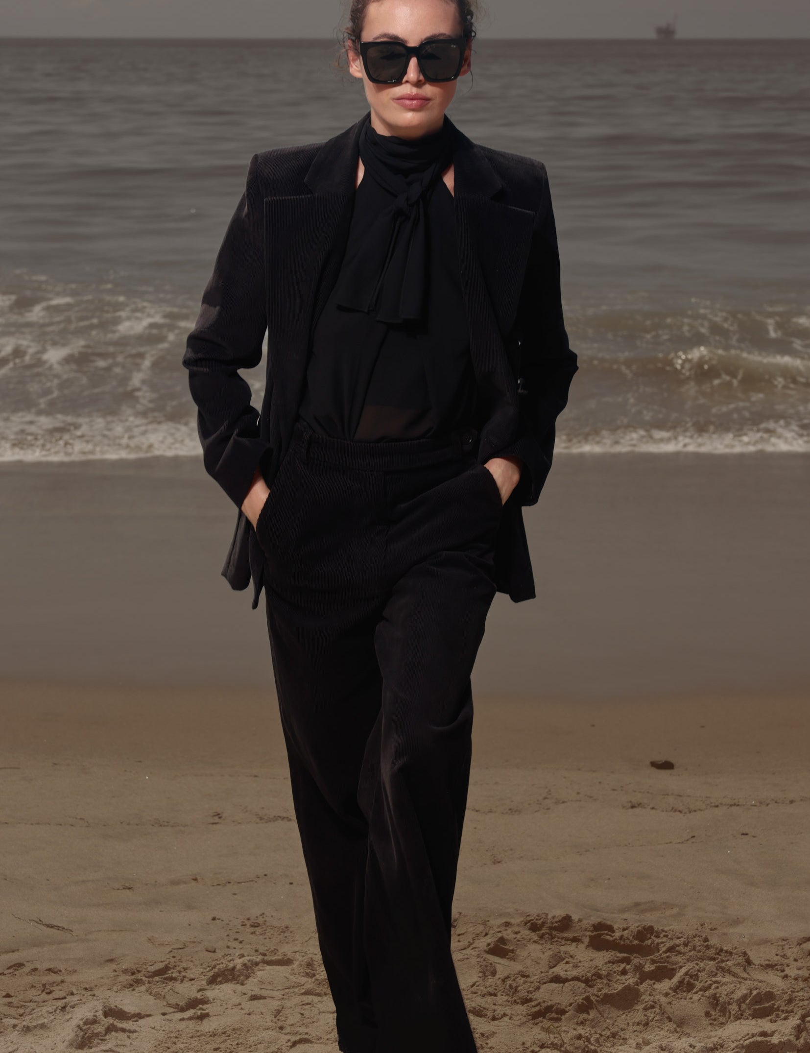 Alix Pant - Noir Corduroy