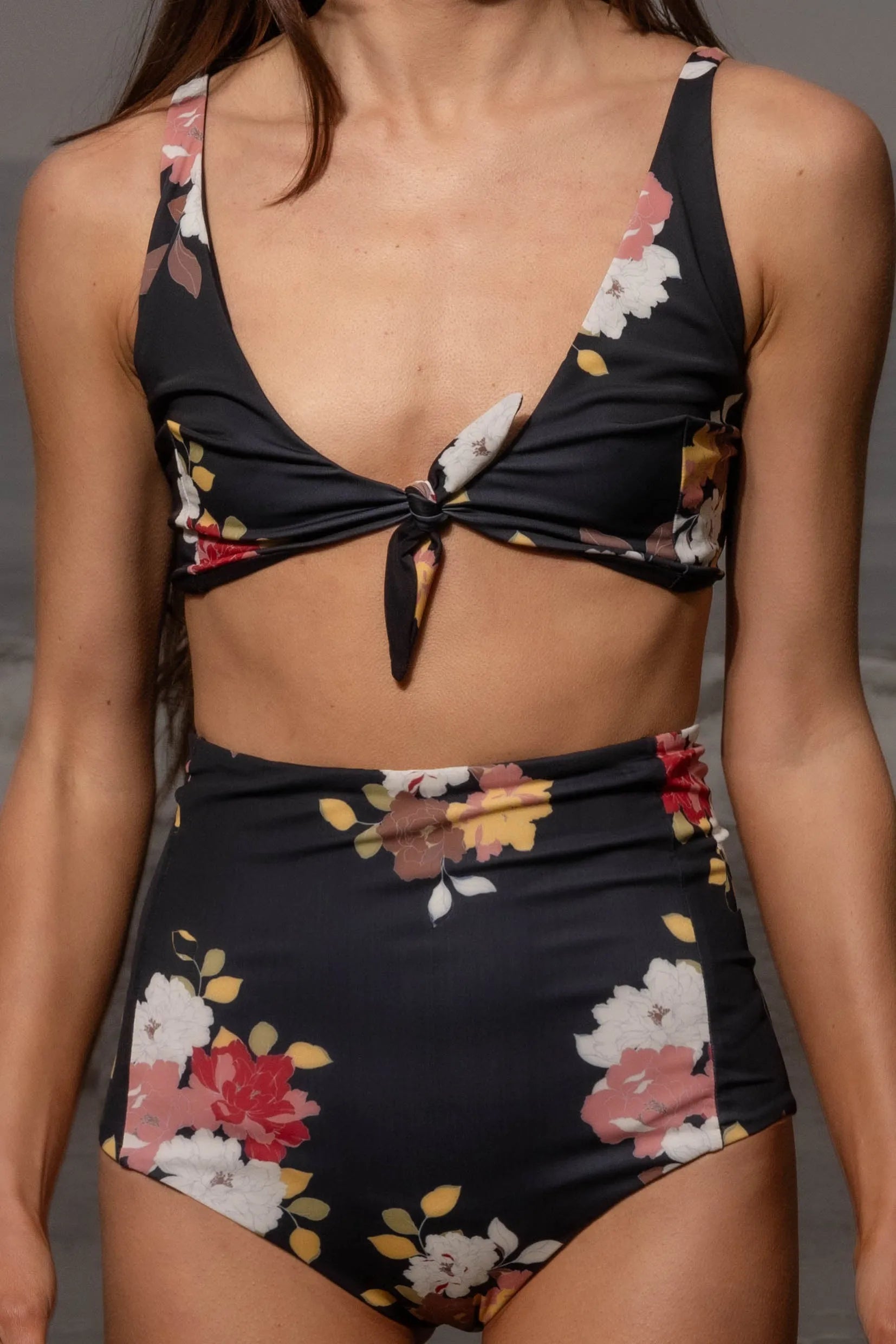 Vicent Bottom - English Rose - Heidi Merrick