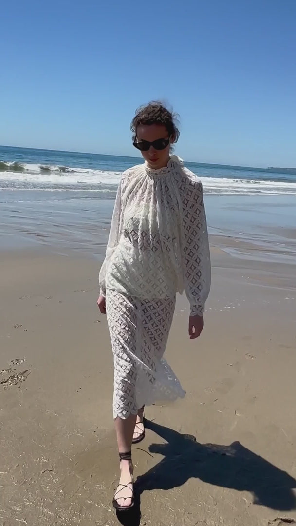 Missive Blouse - Clair de Lune Lace - video - Heidi Merrick